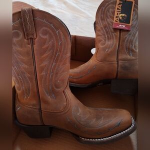 Ariat Women's Tan Western Boots with Blue Stitching